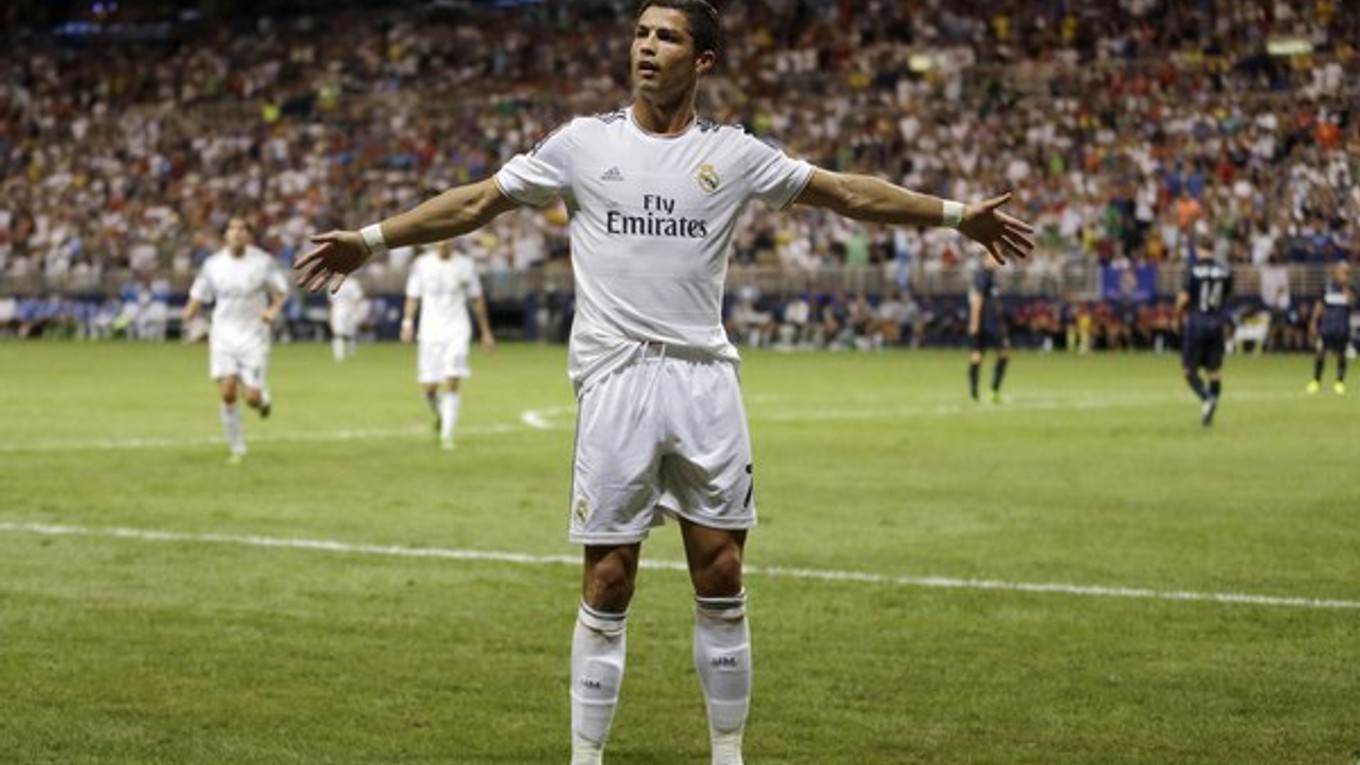 Cristiano Ronaldo oslavuje svoj gól.
