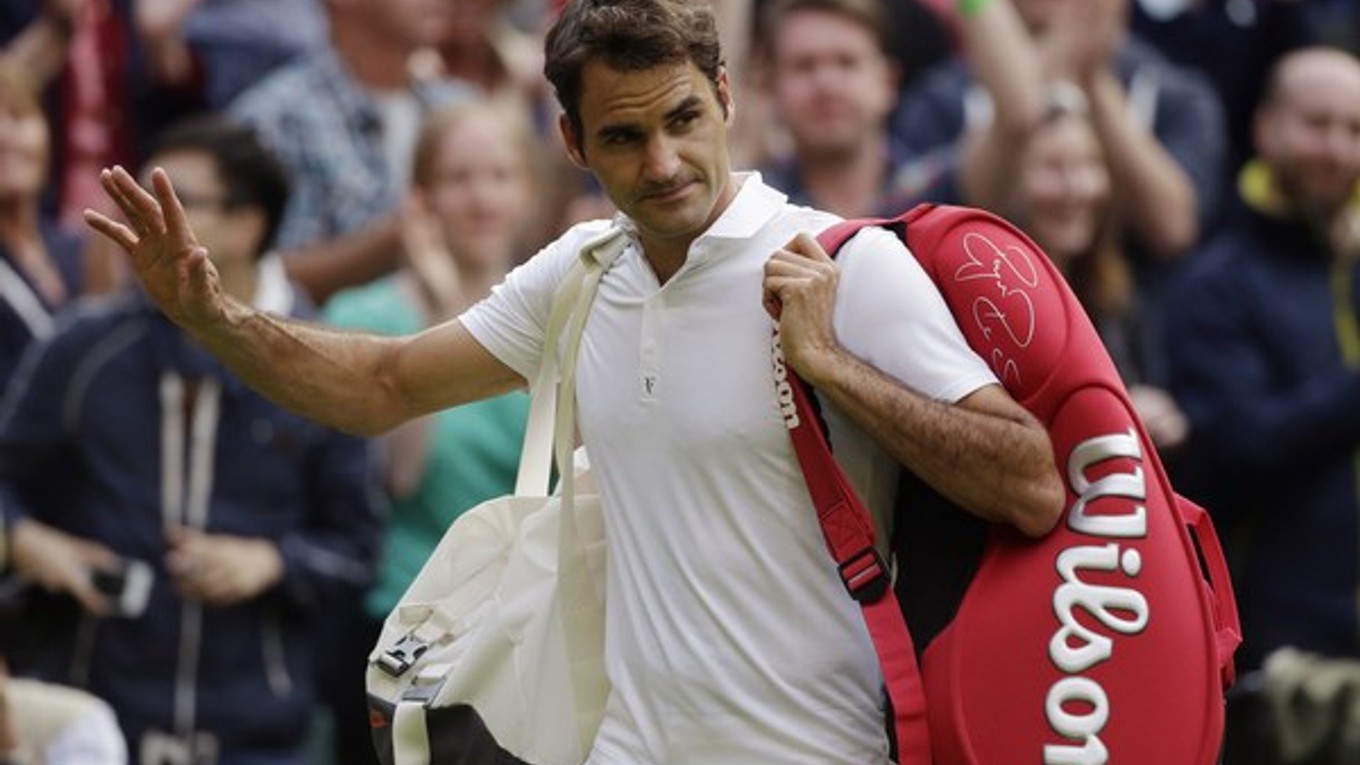 Roger Federer vypadol vo Wimbledone už v 2. kole.