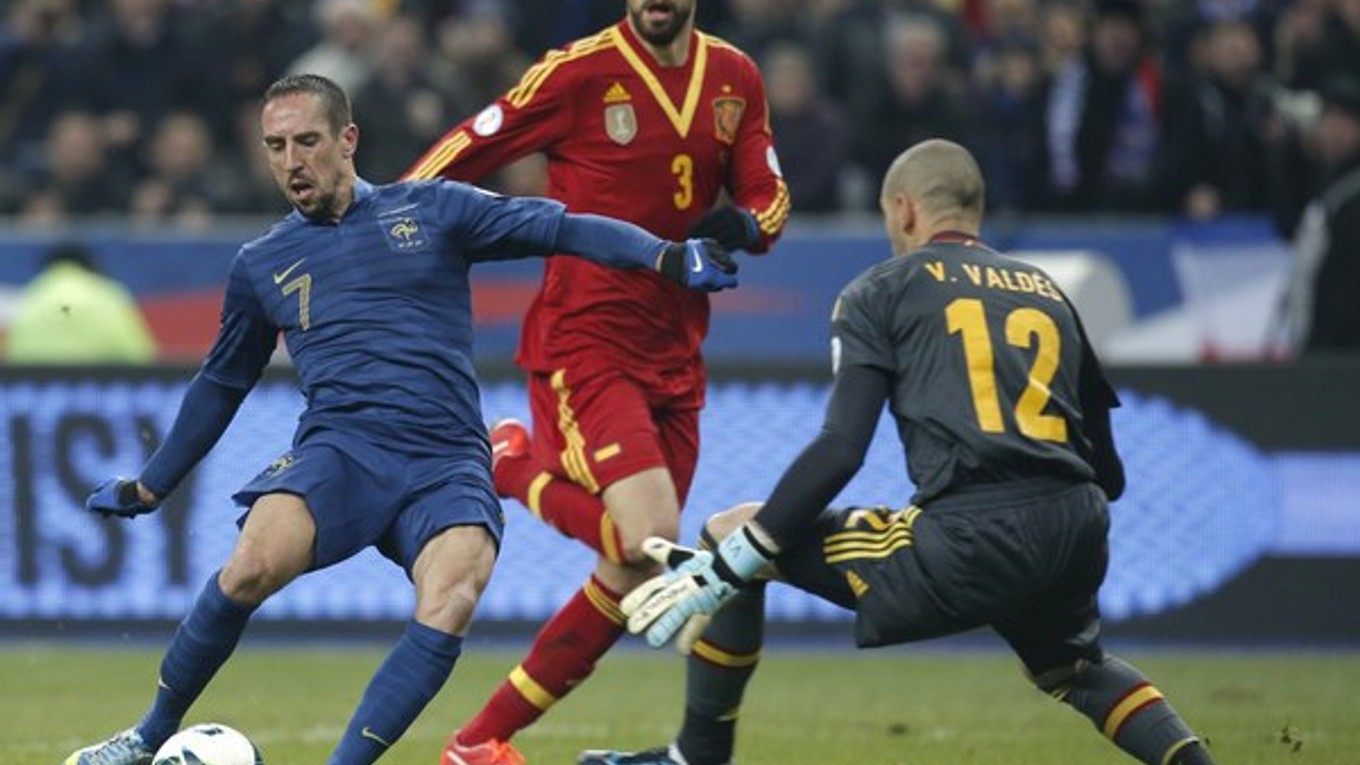 Valdés vychytal v prvom polčase aj nájazd Ribéryho.