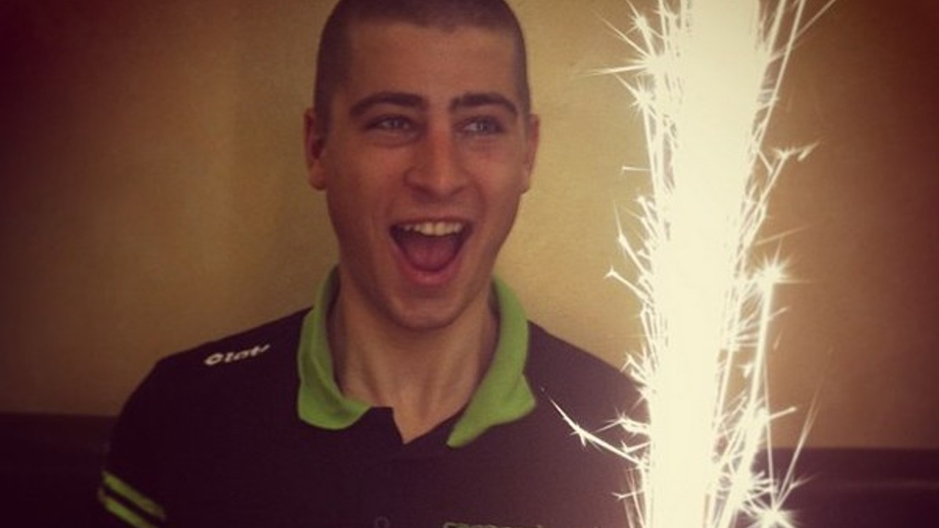 Peter Sagan po stredajšom víťazstve na klasike Brabantský šíp oslavoval s tímom v miestnej reštaurácii.