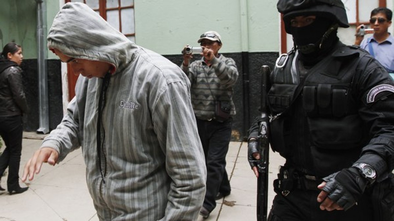 V súvislosti s prípadom zatkli najmenej dvanásť ľudí.