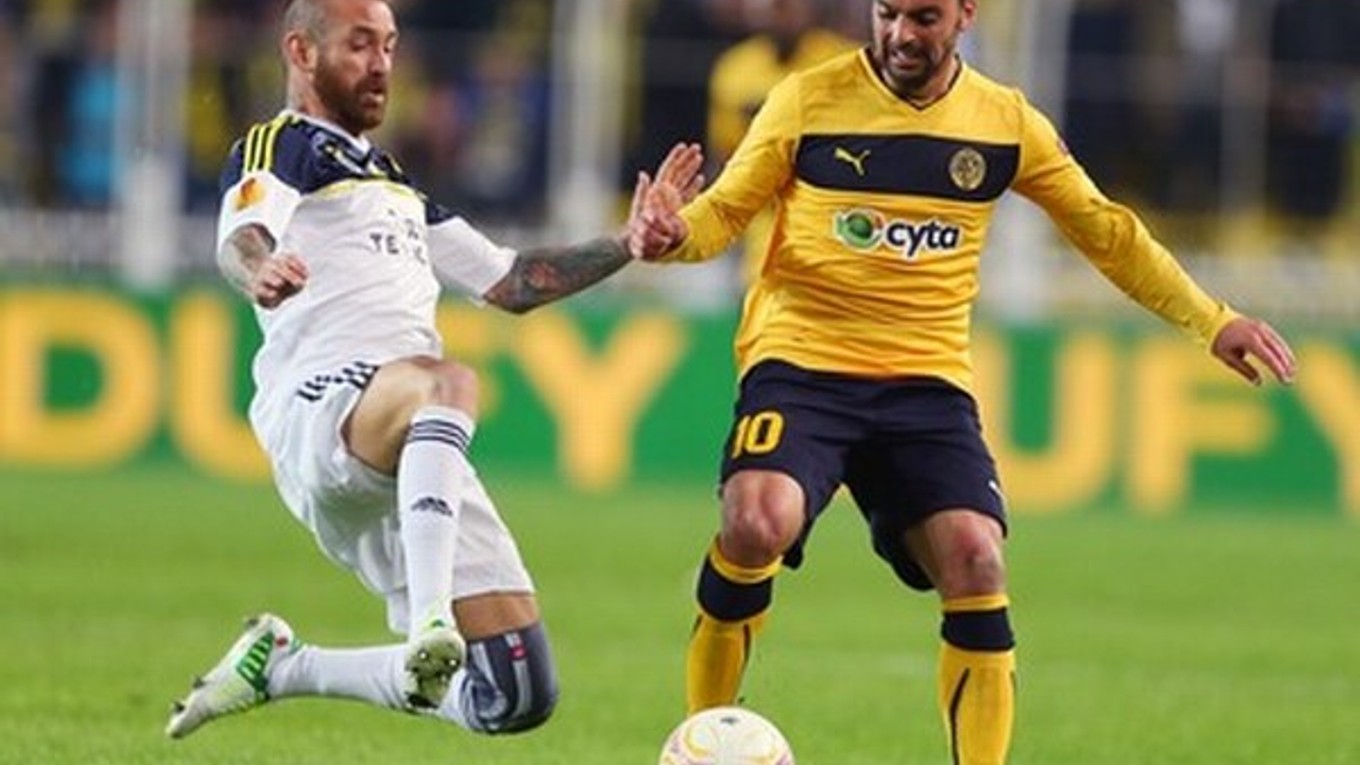 Raul Meireles (vľavo)