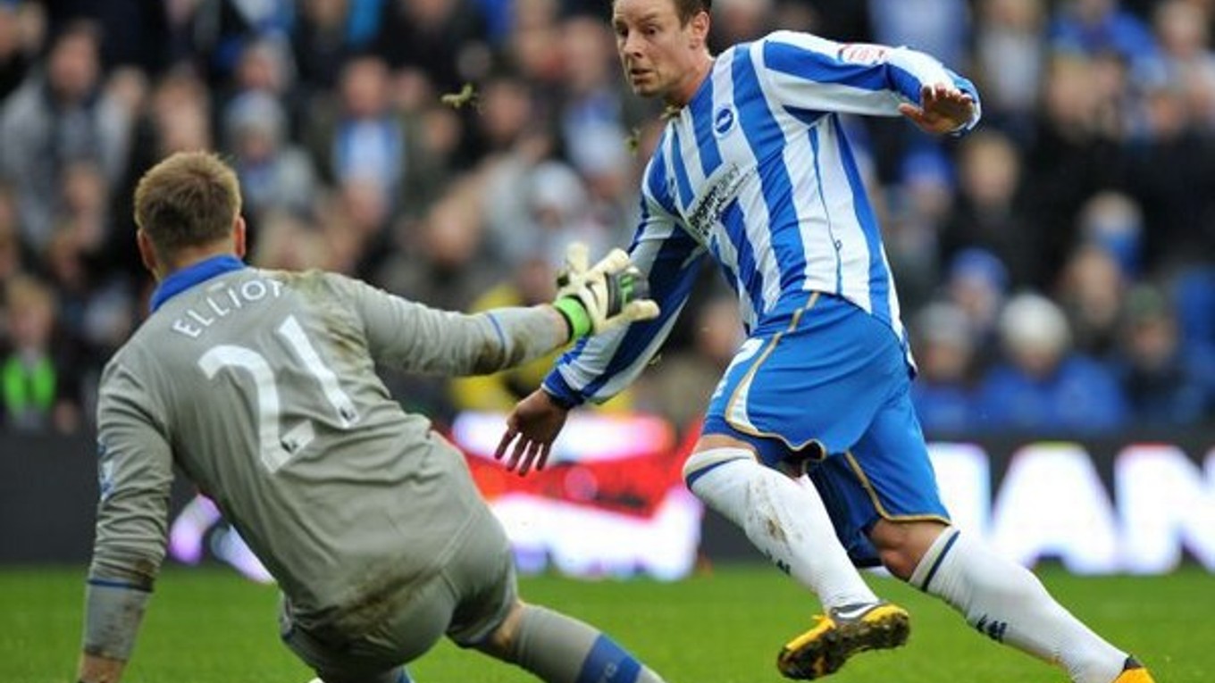 Zo zápasu Brighton and Hove Albion a Newcastle United.