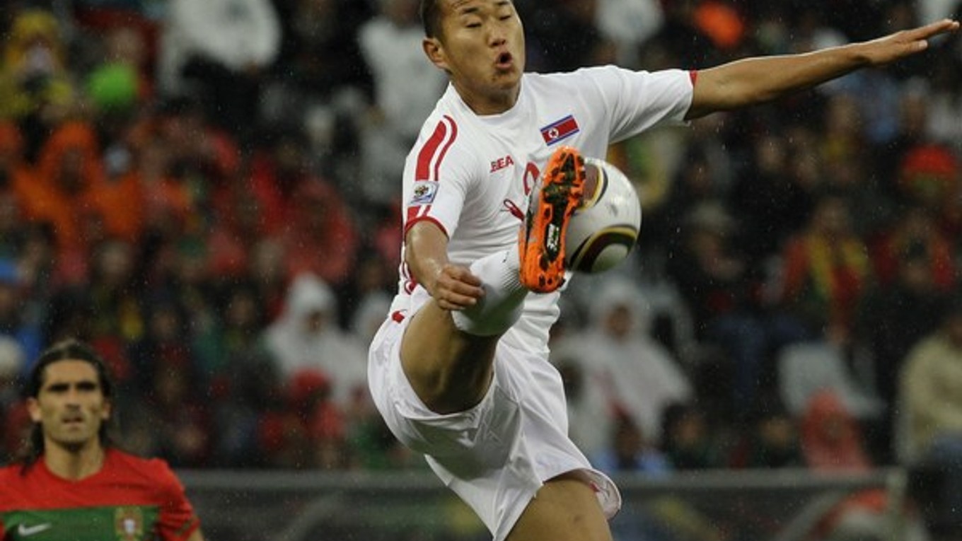 Jong obliekal dres KĽDR na svetovom šampionáte v roku 2010.