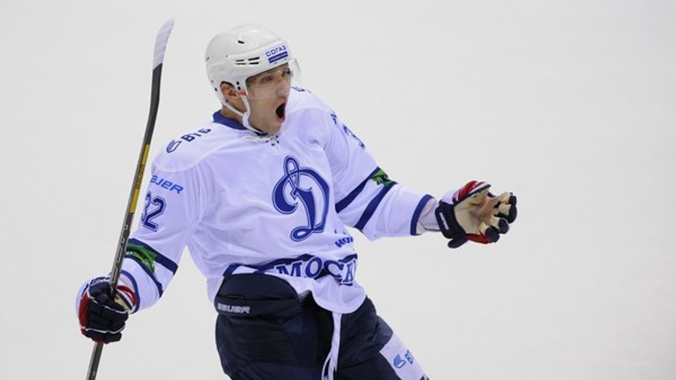 Alex Ovečkin takto oslavoval v Bratislave gól proti Slovanu.