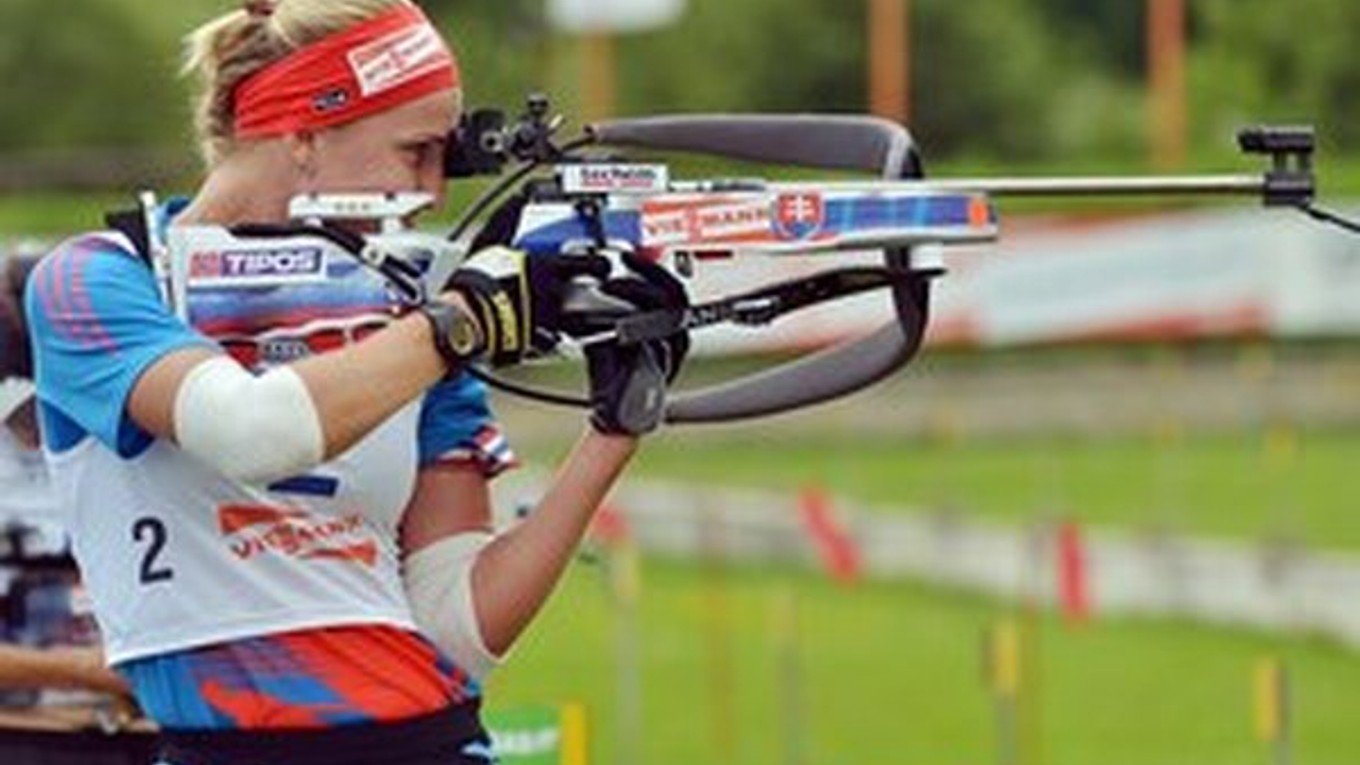 Olympijská víťazka z Vancouvru v biatlone Anastasia Kuzminová nabehala v lete dvetisíc kilometrov, trénovala na Kamčatke, v Nepále.