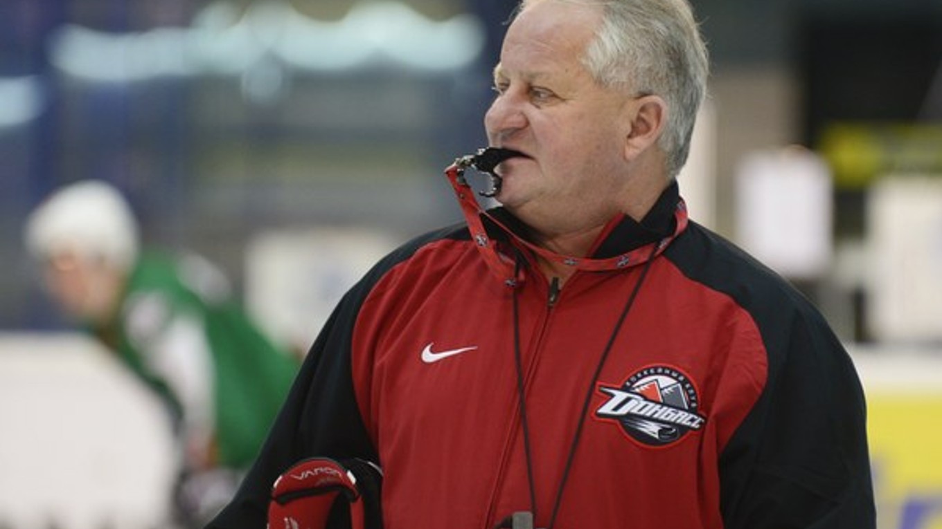 Tréner Donbassu Doneck Július Šupler.