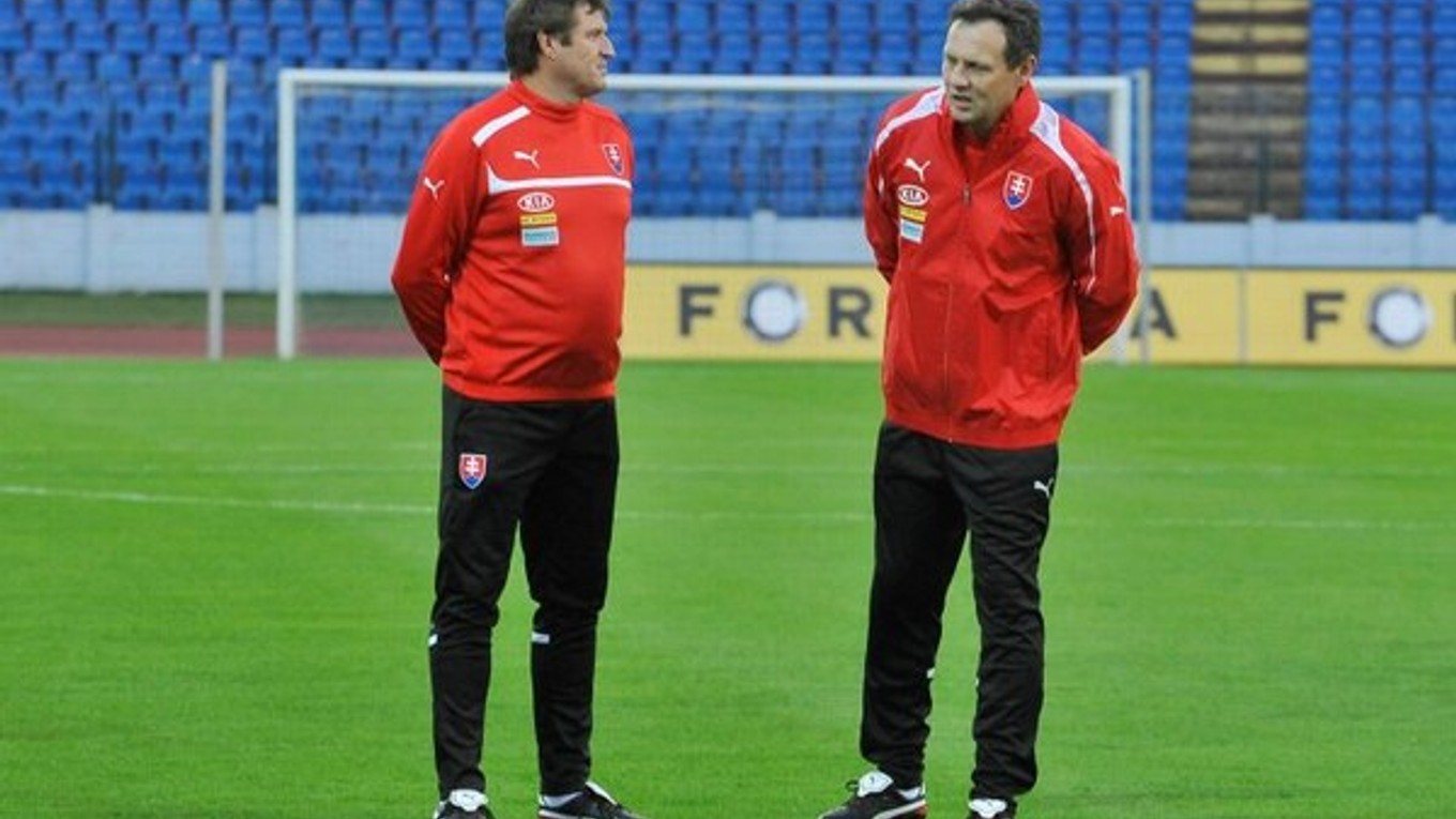 Tréneri Slovenska Stanislav Griga (vpravo) a Michal Hipp.