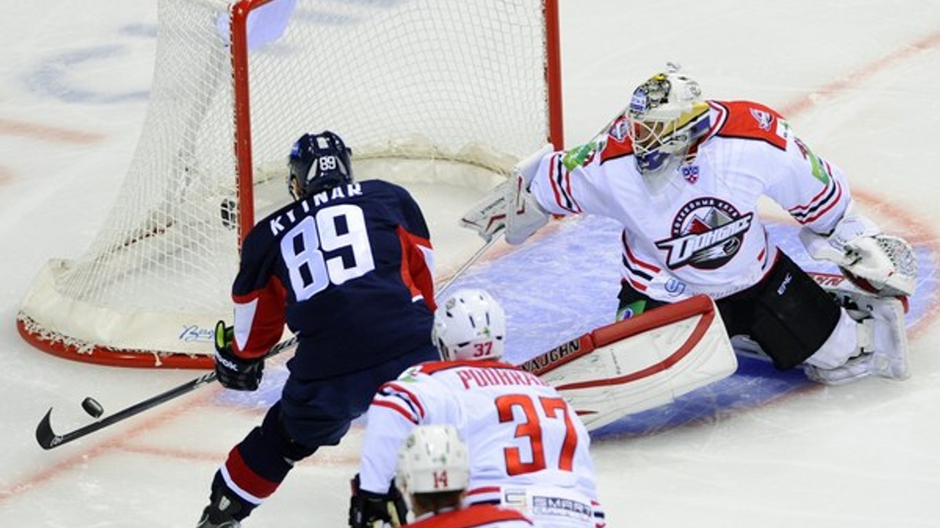 Slovanista Milan Kytnár strelil prvý gól do siete Donecka.