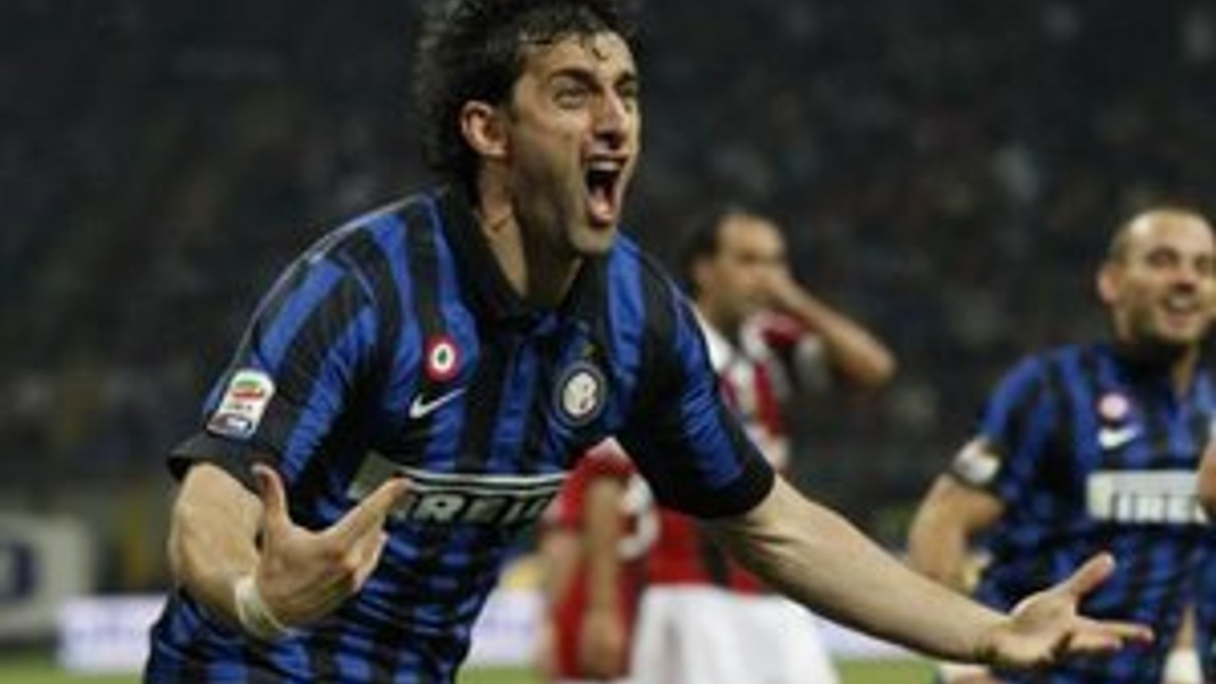 Diego Milito strelil hetrik v milánskom derby