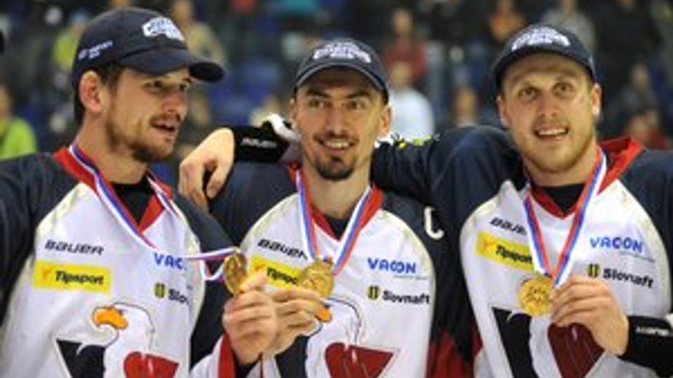 Slovan sa rozlúčil s extraligou majstrovským titulom.