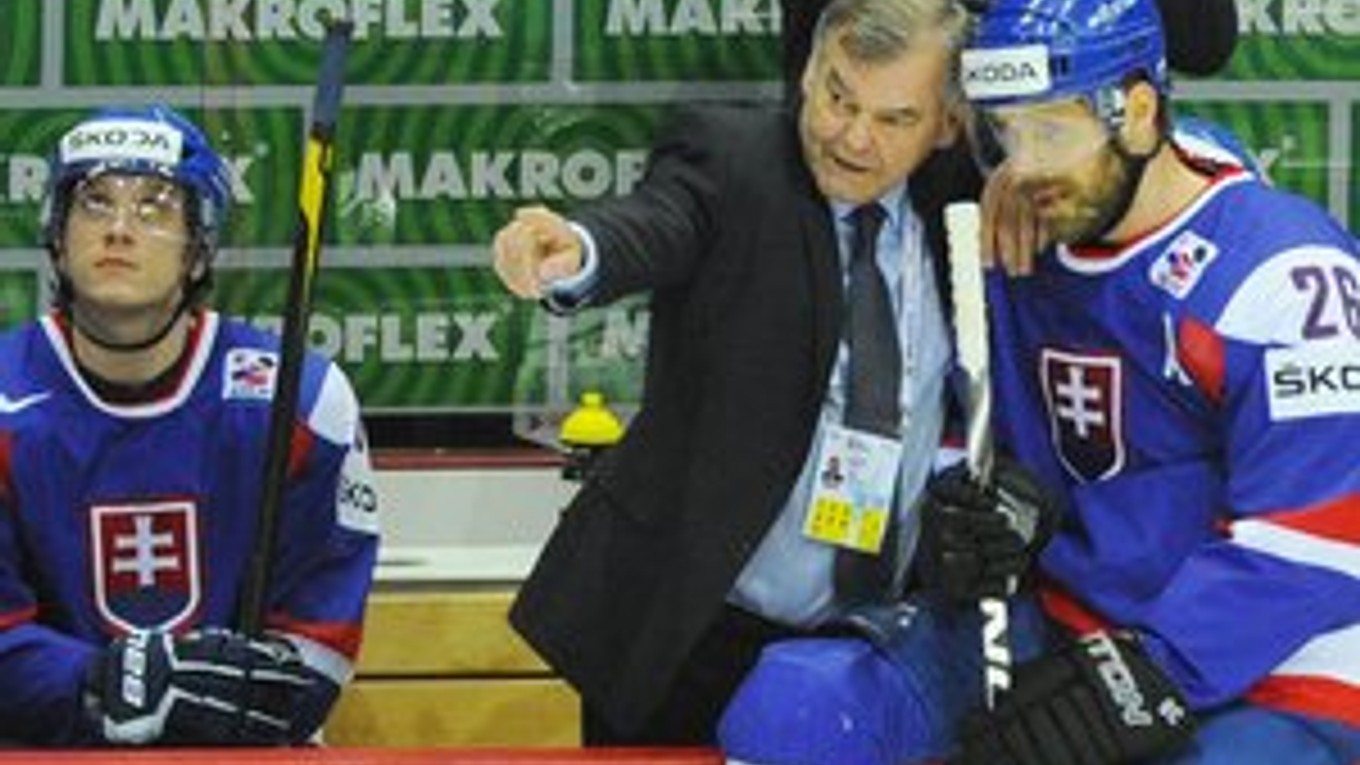 Český tréner si získal hráčov pokojným a priamym koučingom.