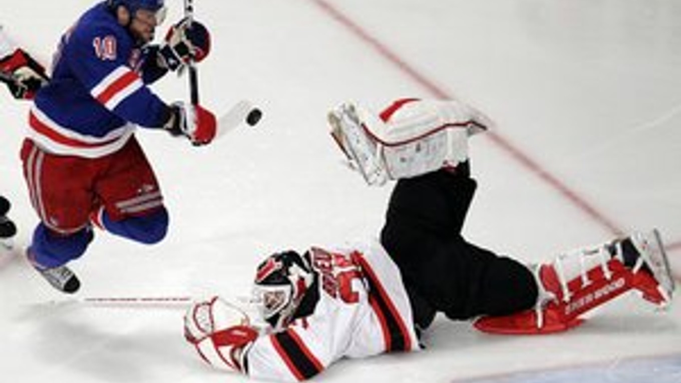 Gáborík s súboji s Brodeurom.