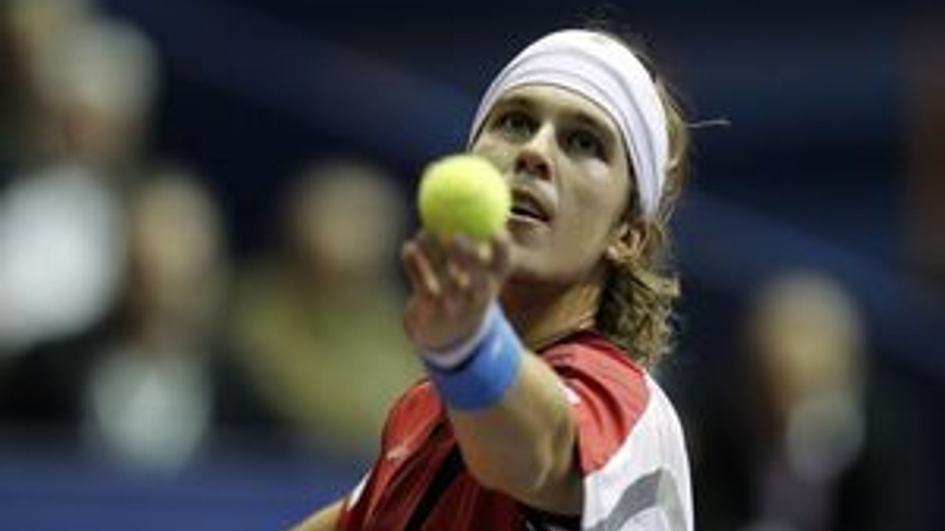 Lukáš Lacko si minulý týždeň zahral vo finále turnaja v Záhrebe. Tento týždeň nastúpi v Glasgowe v Davisovom pohári proti V. Británii.