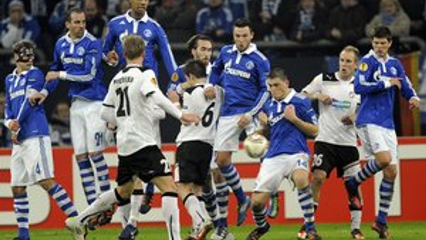 Plzeň poslala duel na pôde Schalke do predĺženia, tam už však dominovali domáci.