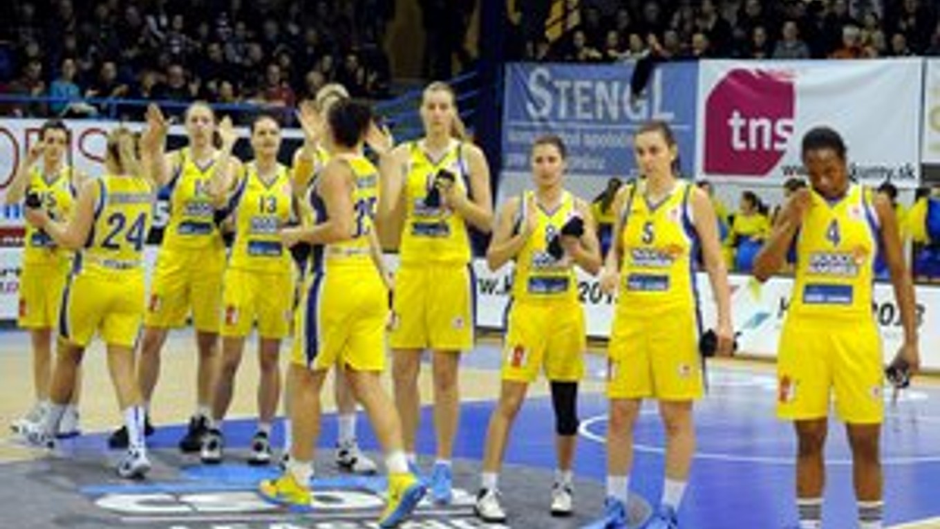 Basketbalistky Good Angels Košice.