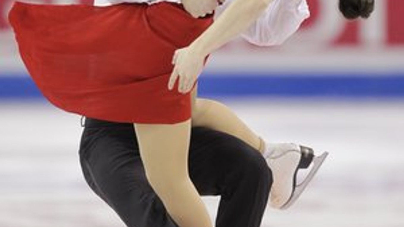 Kanaďania Scott Moir a Tessa Virtueová.