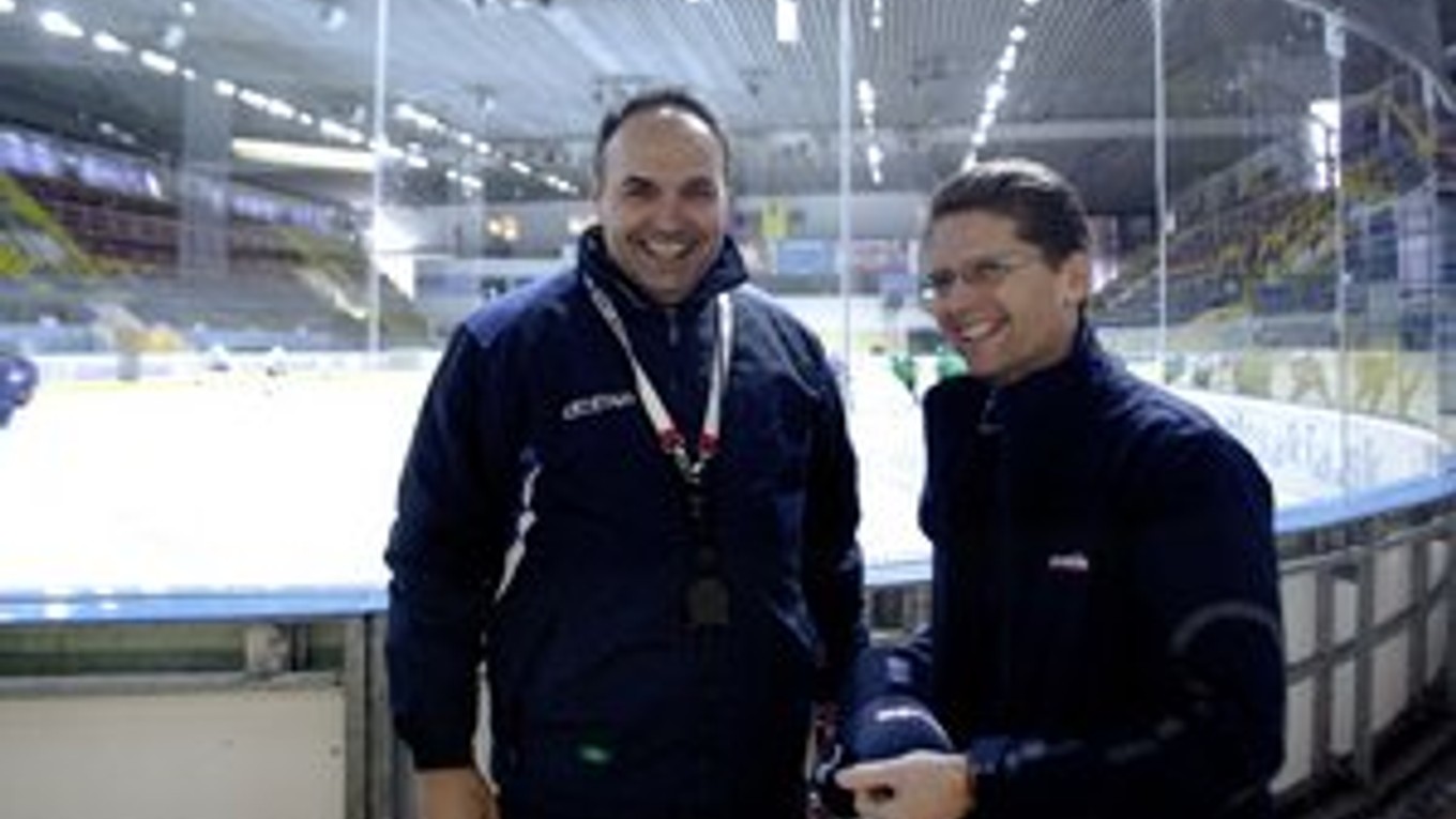Tréner Ernest Bokroš (vľavo) využil spoluprácu s Petrom Bielikom pri tíme Slovensko 20 a teraz aj pri osemnástke.