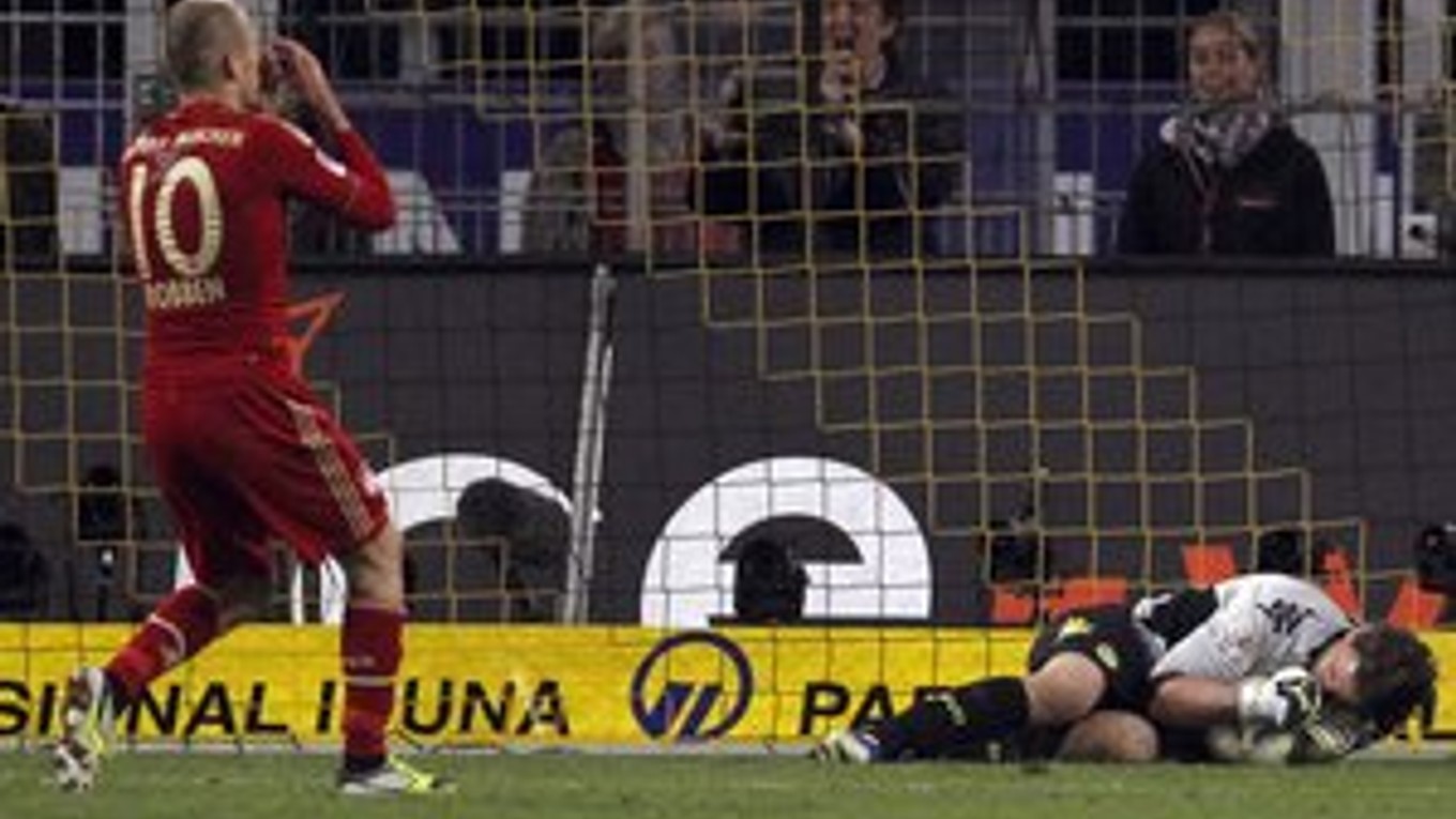 Robben nepremieňa penaltu.