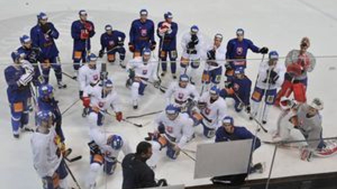 Z tréningu slovenskej hokejovej reprezentácie 10. novembra 2011 v Mníchove pred zajtrajším štartom na Nemeckom pohári.
