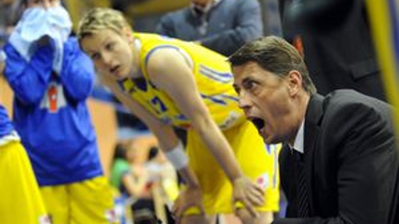 Štefan Svitek si spravil meno ako tréner Good Angels Košice.