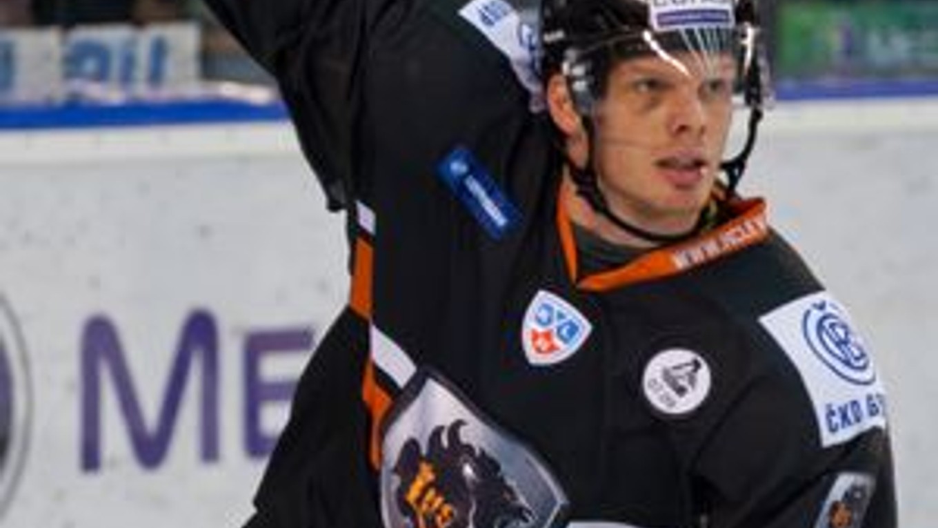 Pre útočníka HC Lev Poprad Václava Nedorosta sa už sezóna skončila.