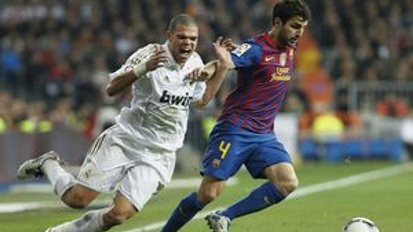 Pepe okrem faulov aj mnoho súbojov nasimuloval.