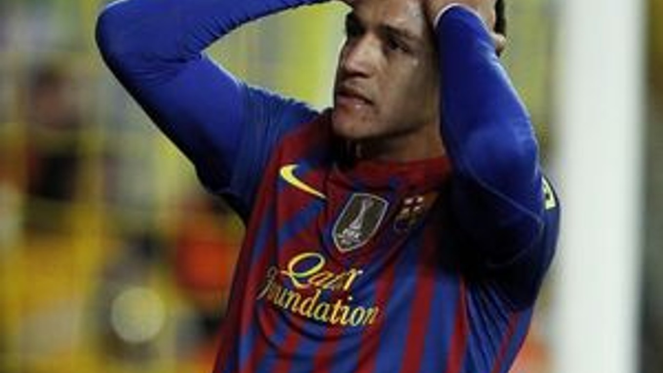 Alexis Sanchez po zahodenej príležitosti. Barca stratila v dueli s Villarrealom dva body.