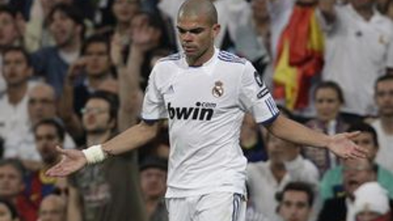 Hráč Realu Madrid Pepe.