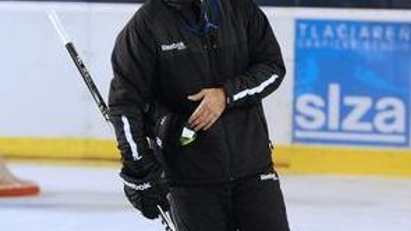 Radim Rulík bol asistentom Josefa Augustu pri titule tímu Česka na svetovom šampionáte 2000 a Vladimíra Růžičku pri prvenstve na MS 2005. V extralige pôsobil ako hlavný kouč v Plzni a v Karlových Varoch.