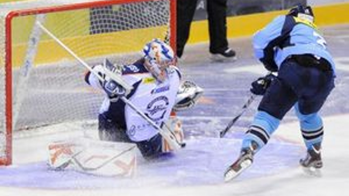 Zápas kola sa hral v Bratislave, kde Slovan privítal majstrovské Košice.