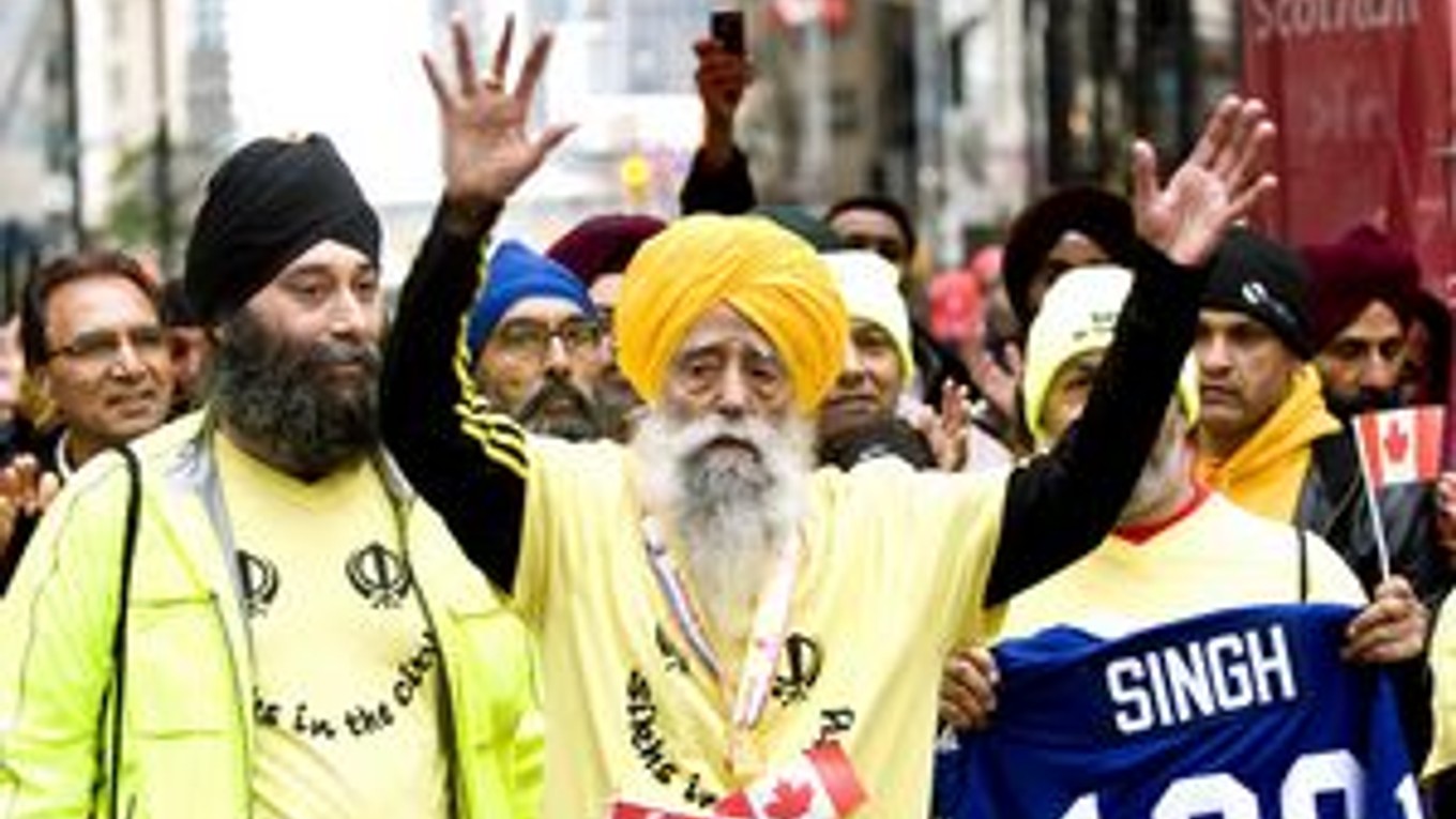 Fauja Singh po torontskom maratóne.
