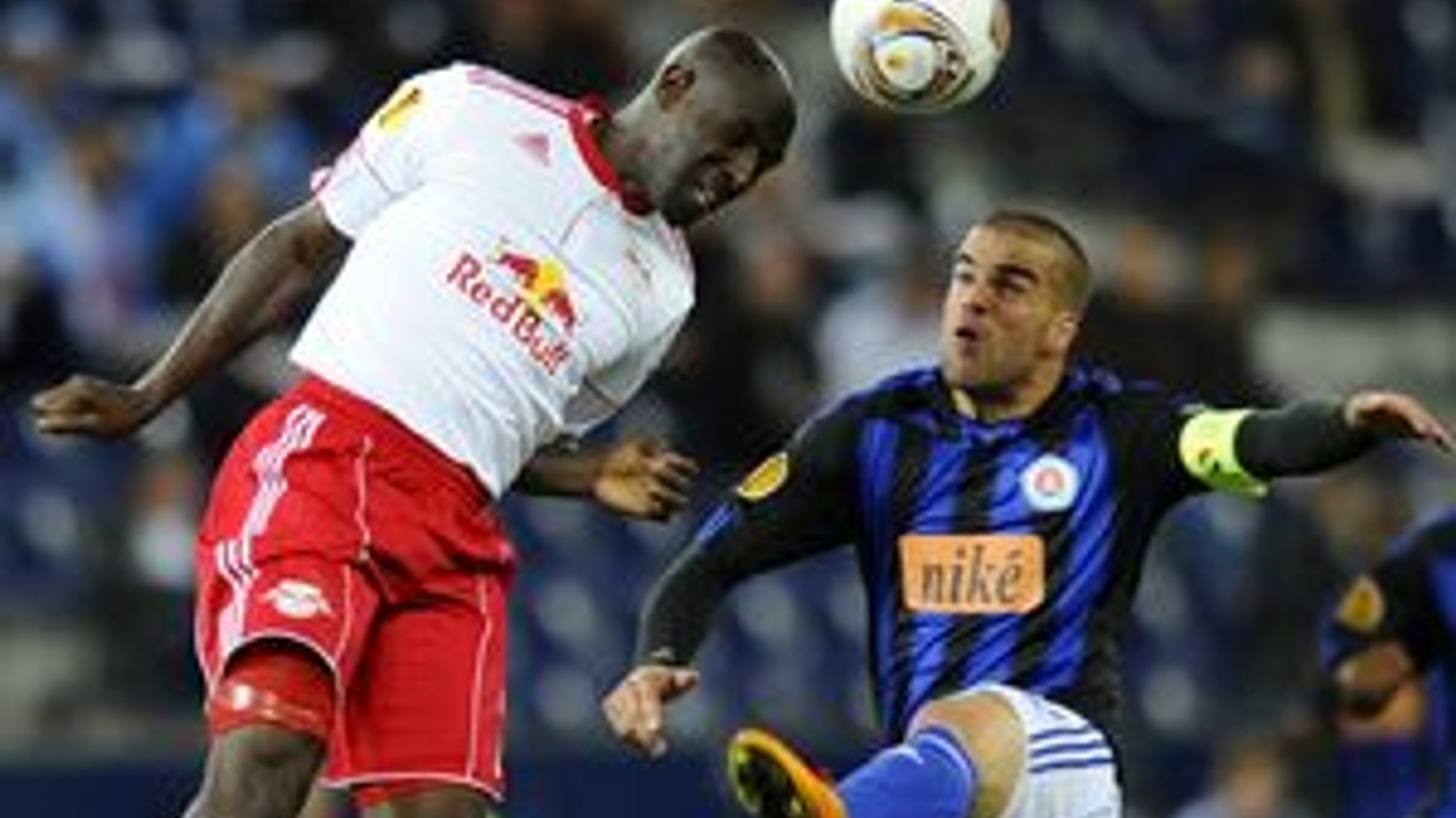 Filip Šebo (vpravo) má špeciálnu motiváciu. Zaútočí na tím, ktorý vedie jeho bývalý tréner Antoine Kombouare.