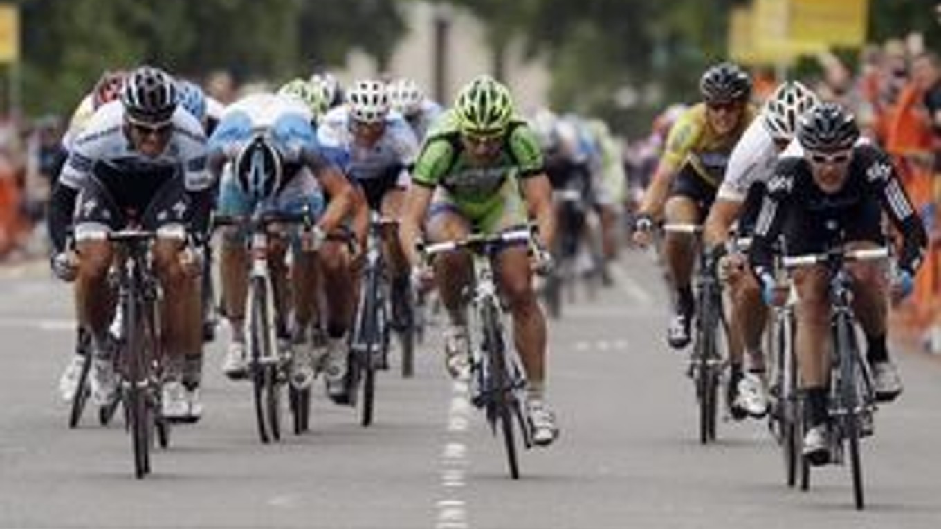 Peter Sagan (uprostred)