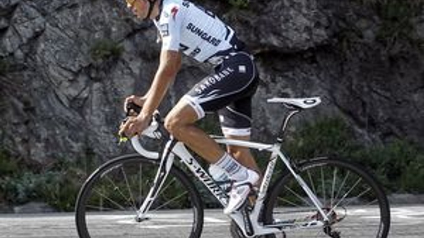 Prvenstvo na Tour de France obhajuje Alberto Contador.