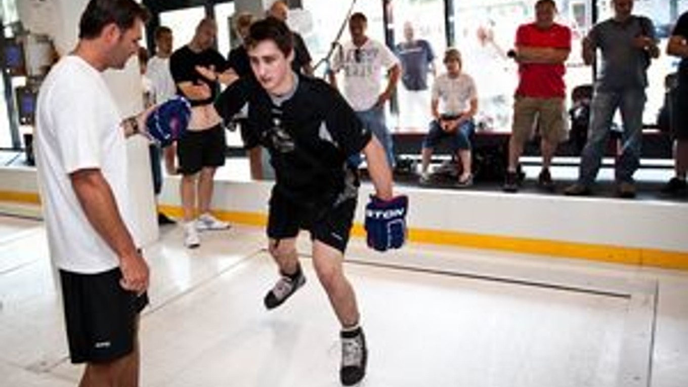 Tomáš Jurčo na trenažéri skatemill.