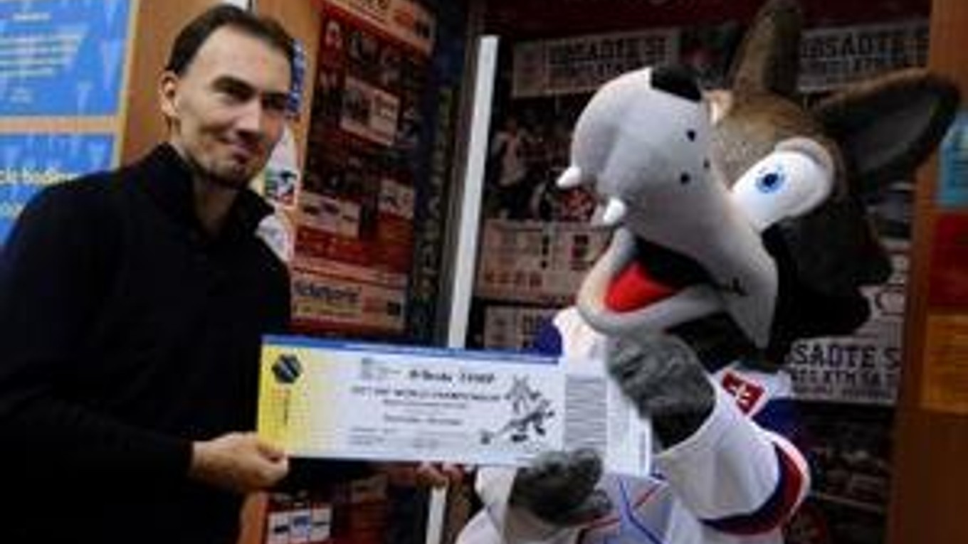 Vstupenky na hokejový šampionát začali predávať koncom septembra. Na zápasy našich sú už vypredané.