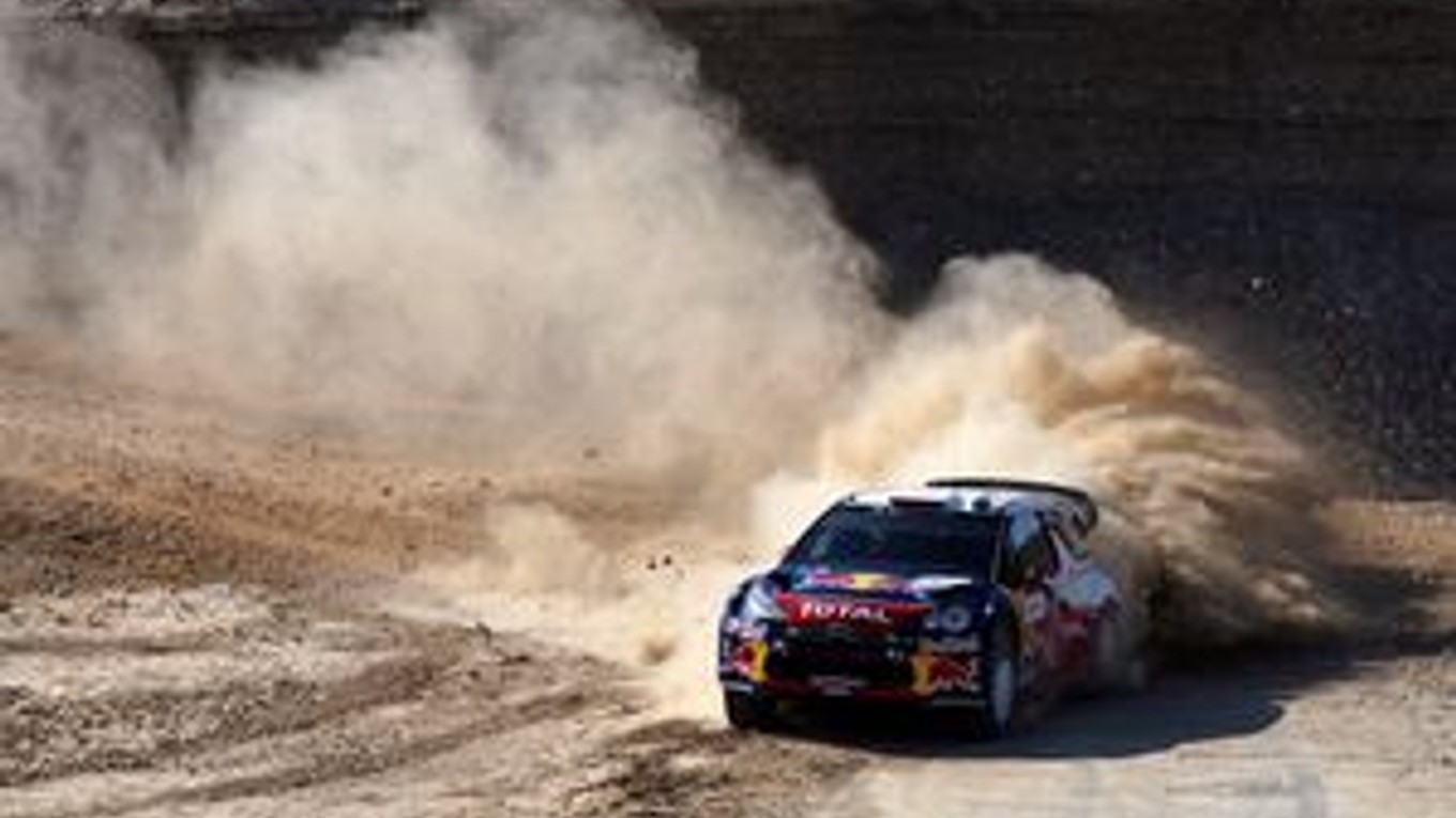 Sébastien Loeb na Rely Jordánska.