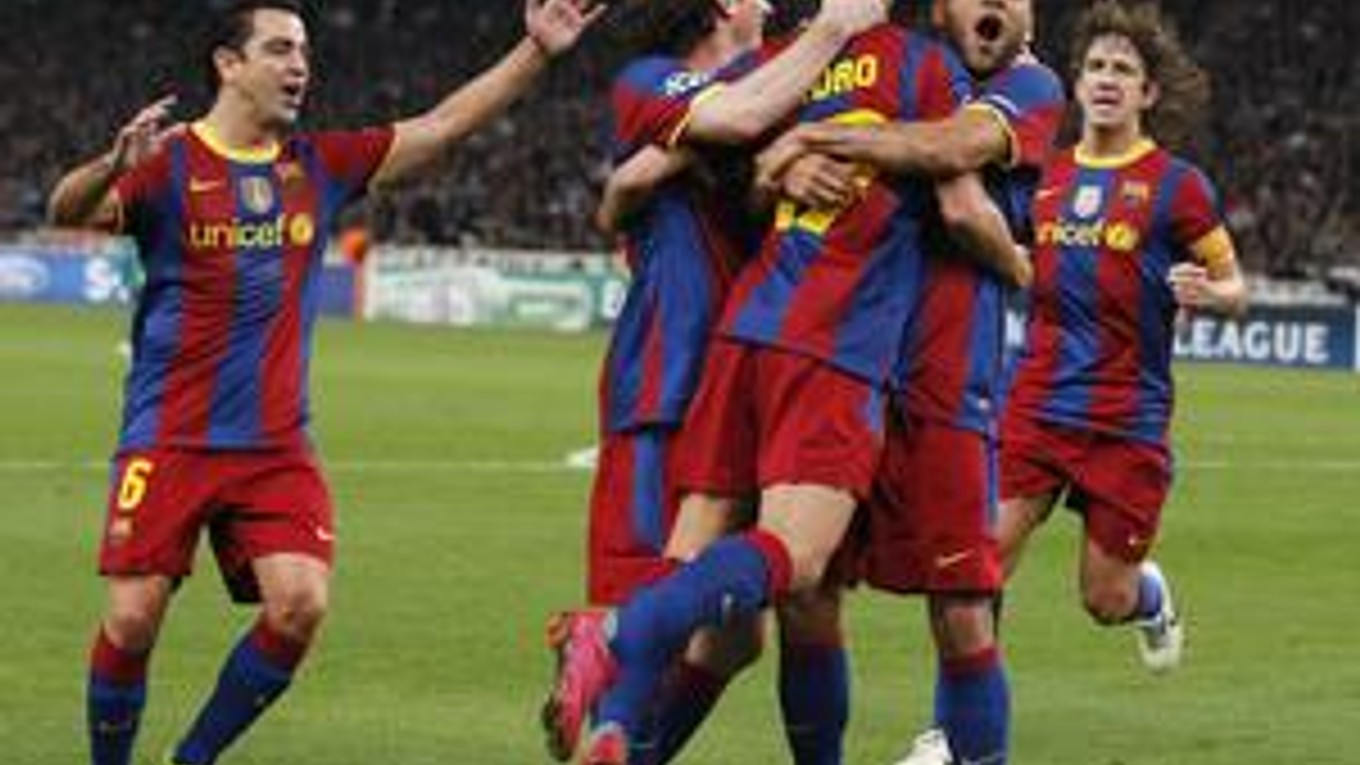 Futbalisti Barcelony sa tešia z gólu do siete Panathinaikosu.