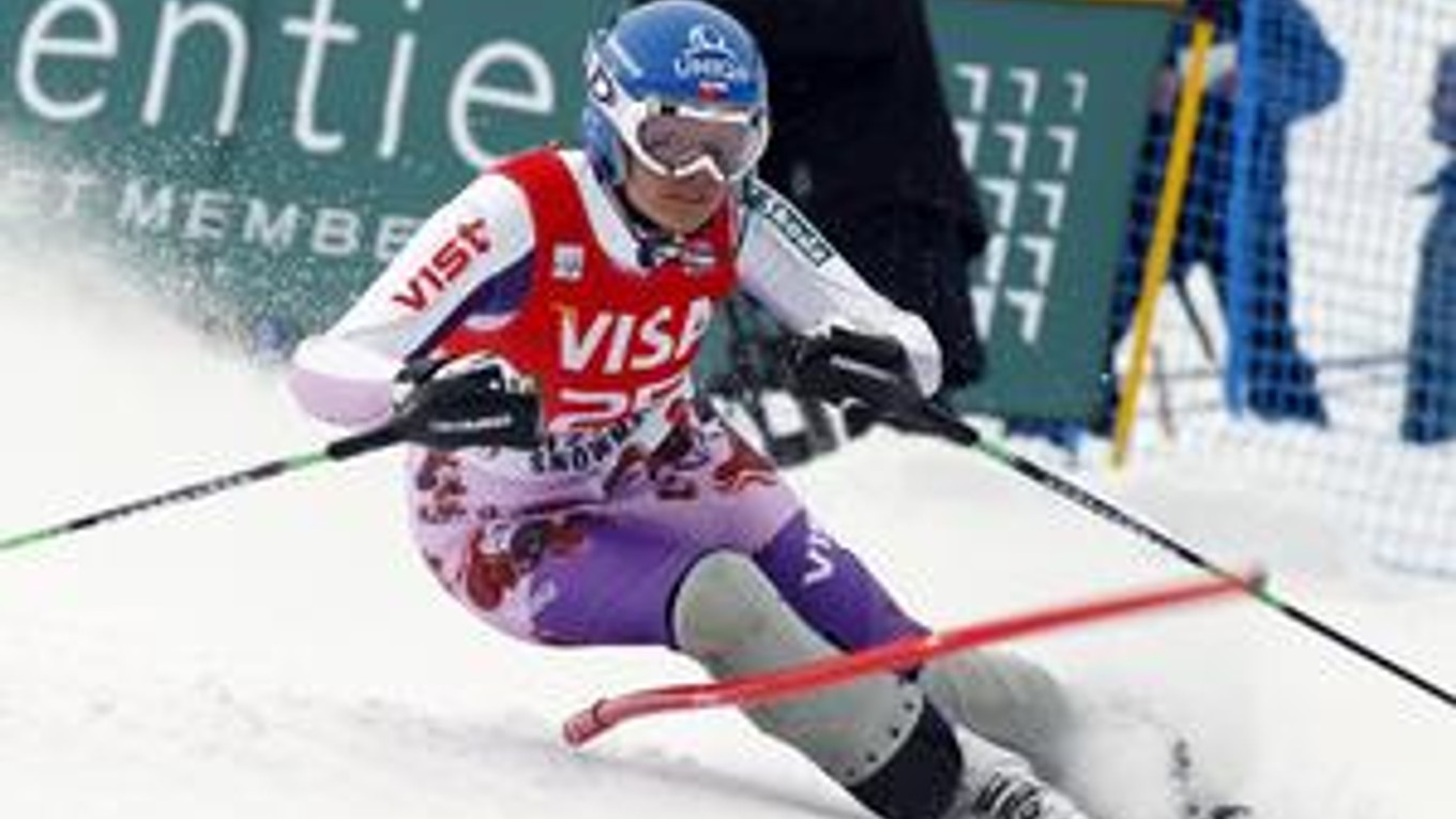 Veronika Zuzulová na trati slalomu v Aspene.