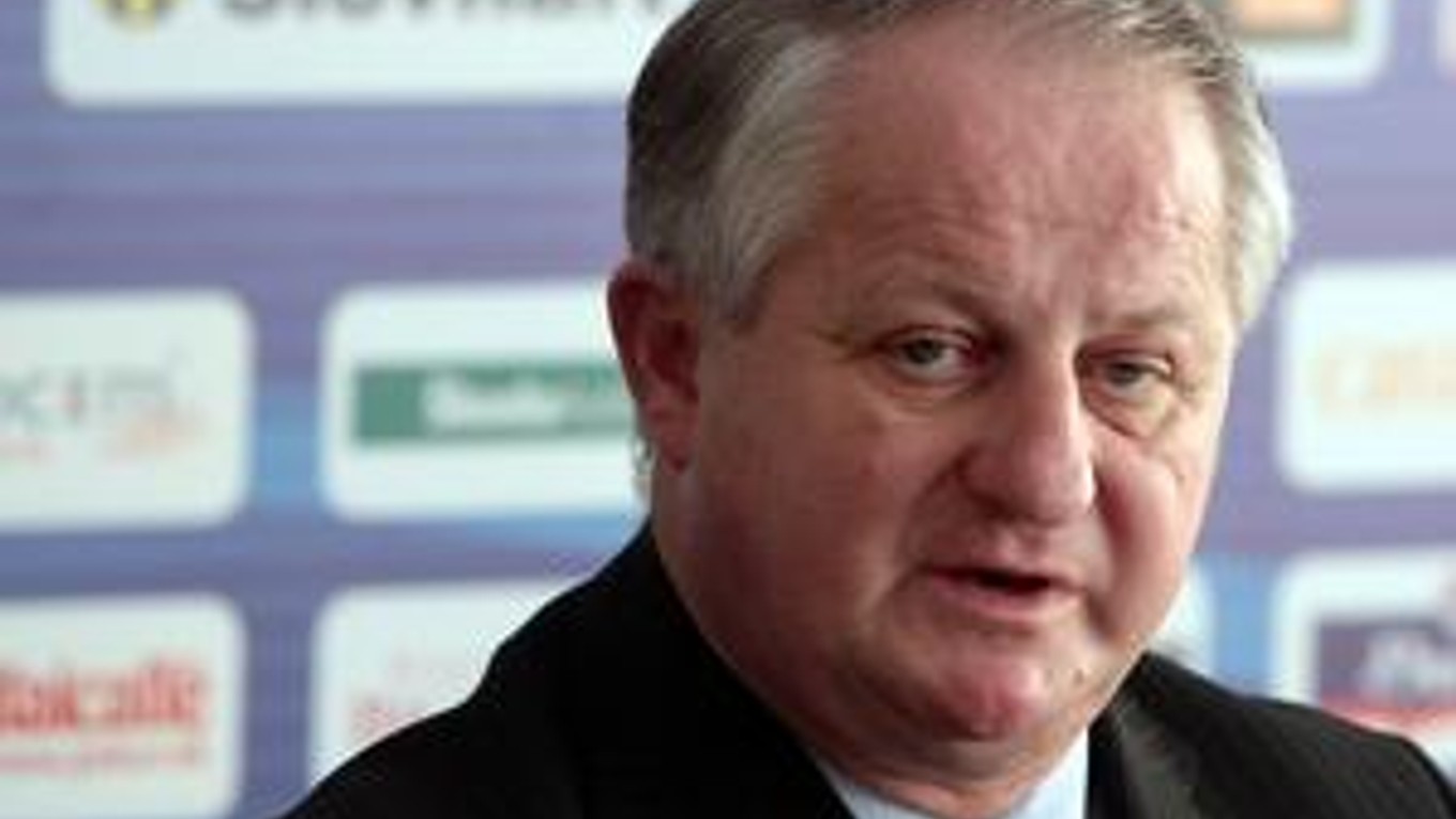 Tréner Július Šupler.