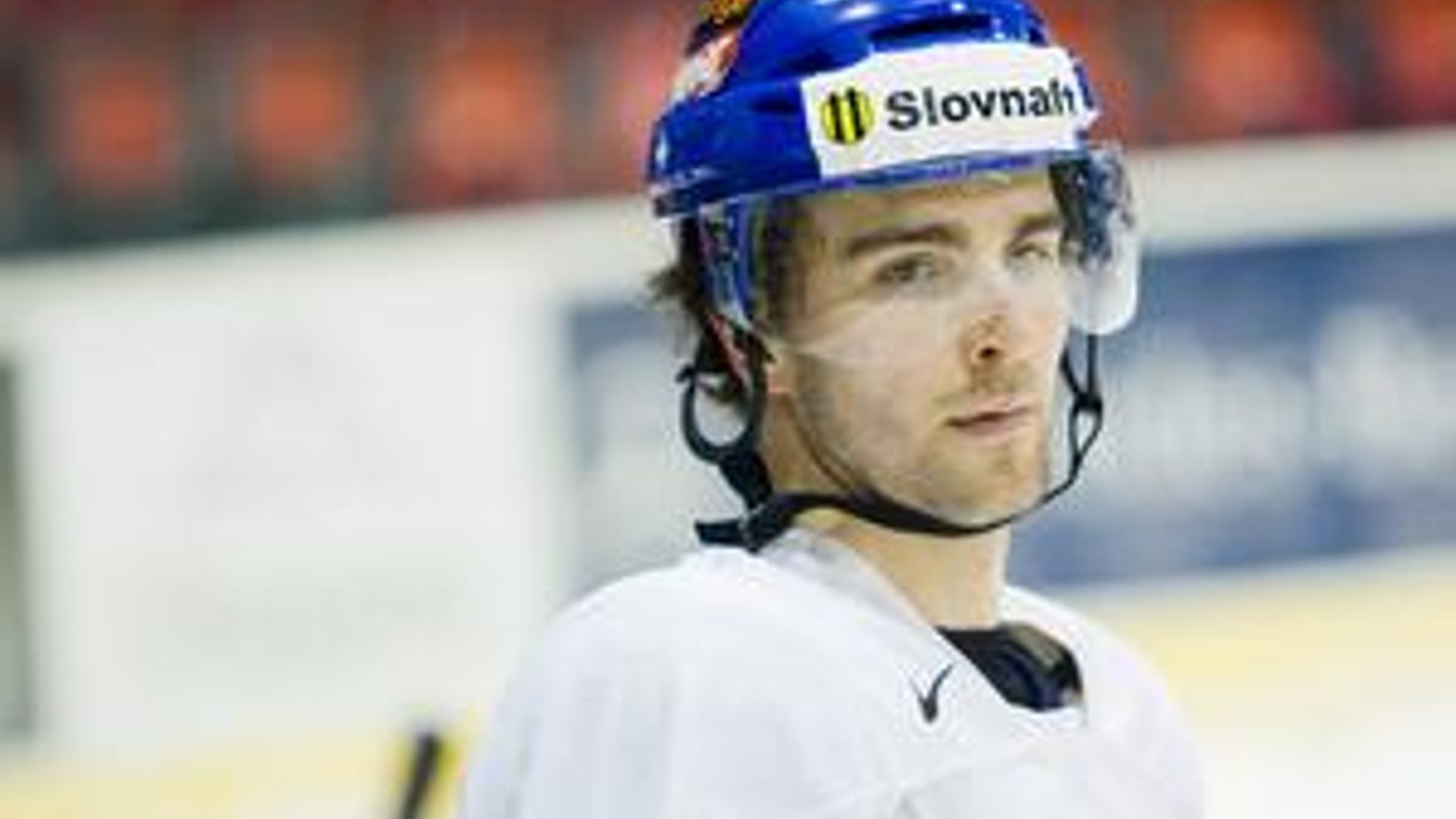 Reprezentačný obranca Dominik Graňák (27) si prvý raz v kariére vyskúša KHL. V Diname Moskva bude mať slovenských spoluhráčov Martina Štrbáka a Juraja Kolníka.