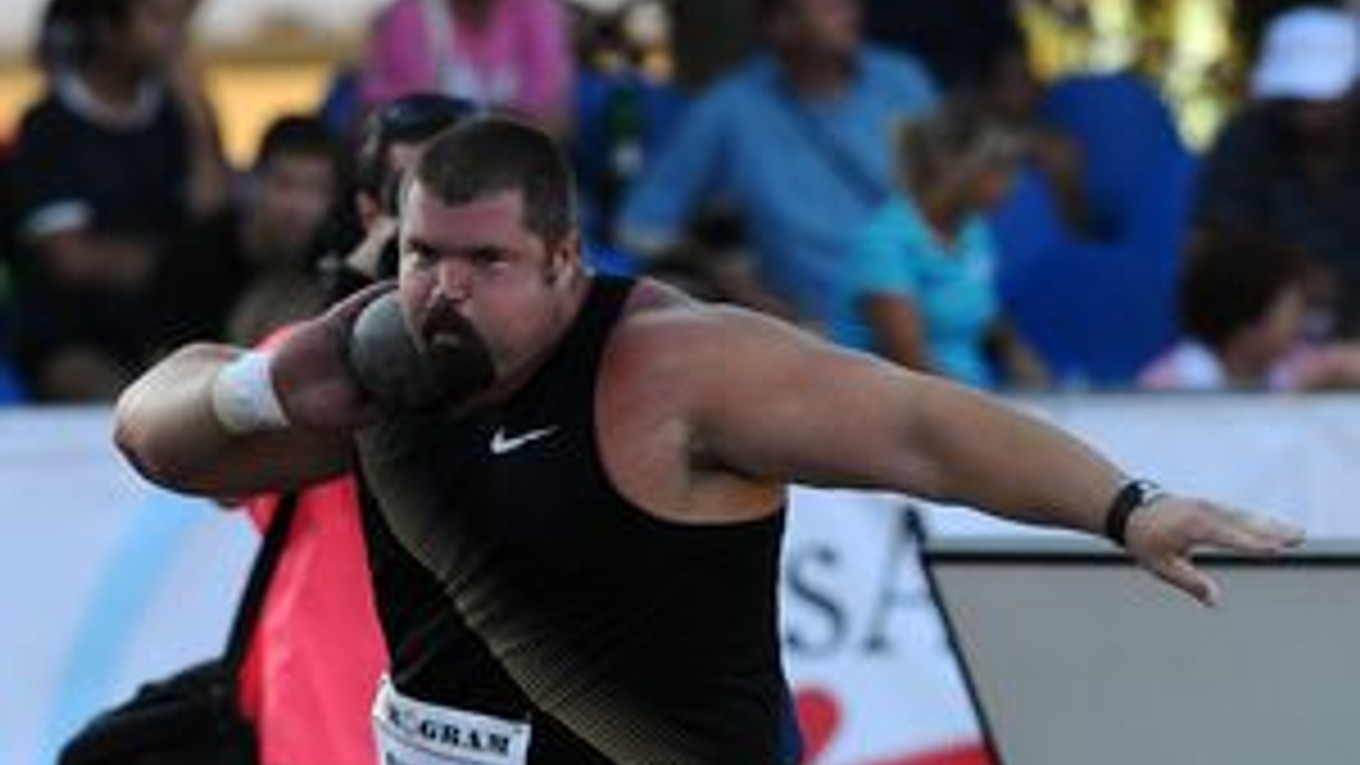 Christian Cantwell vrhol guľou takmer 22 metrov.