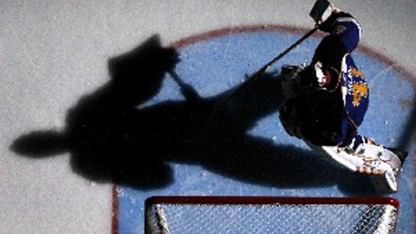 Slovenský brankár Jaroslav Halák v drese klubu St. Louis Blues.