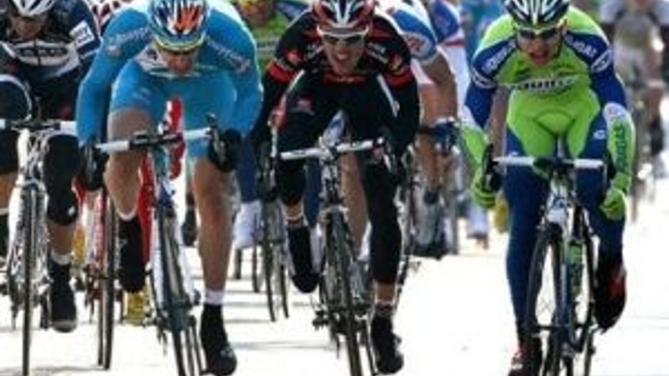 Peter Sagan (v zelenom)