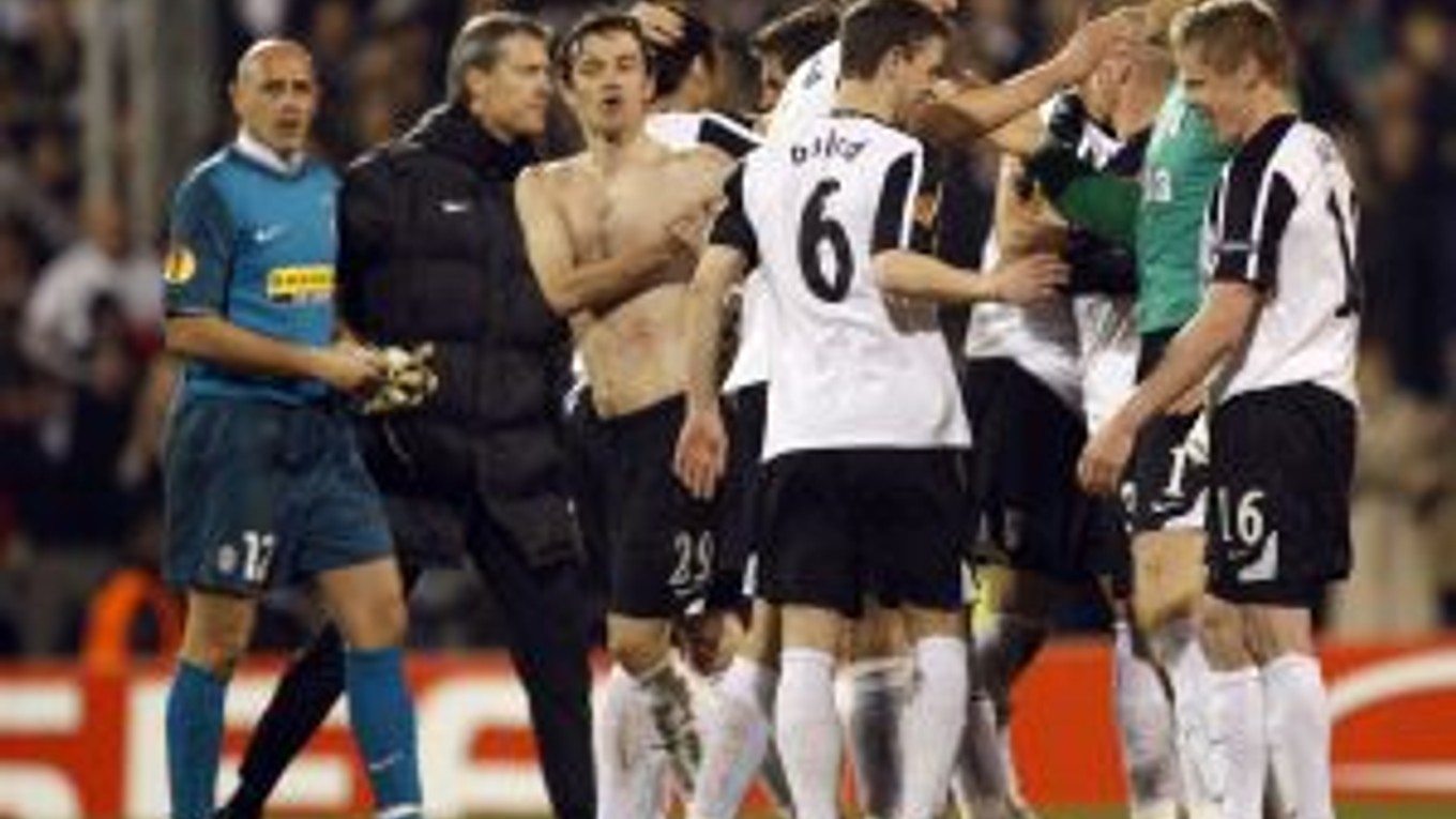 Radosť futbalistov Fulhamu, ktorí prekvaujúco vyradili Juventus.