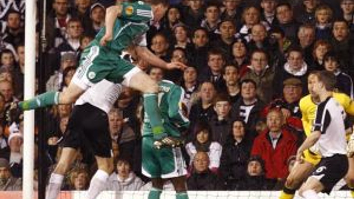 Wolfsburg aj napriek gólu Alexandra Madlunga v Londýne prehral.