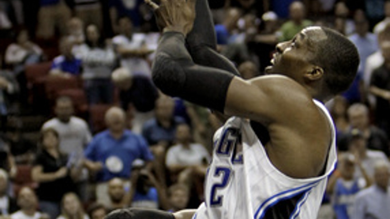 Dwight Howard sa suverénne dostal do najlepšej päťky.