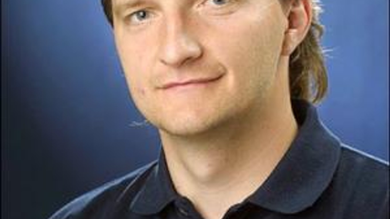 Český komentátor Jaromír Bosák.