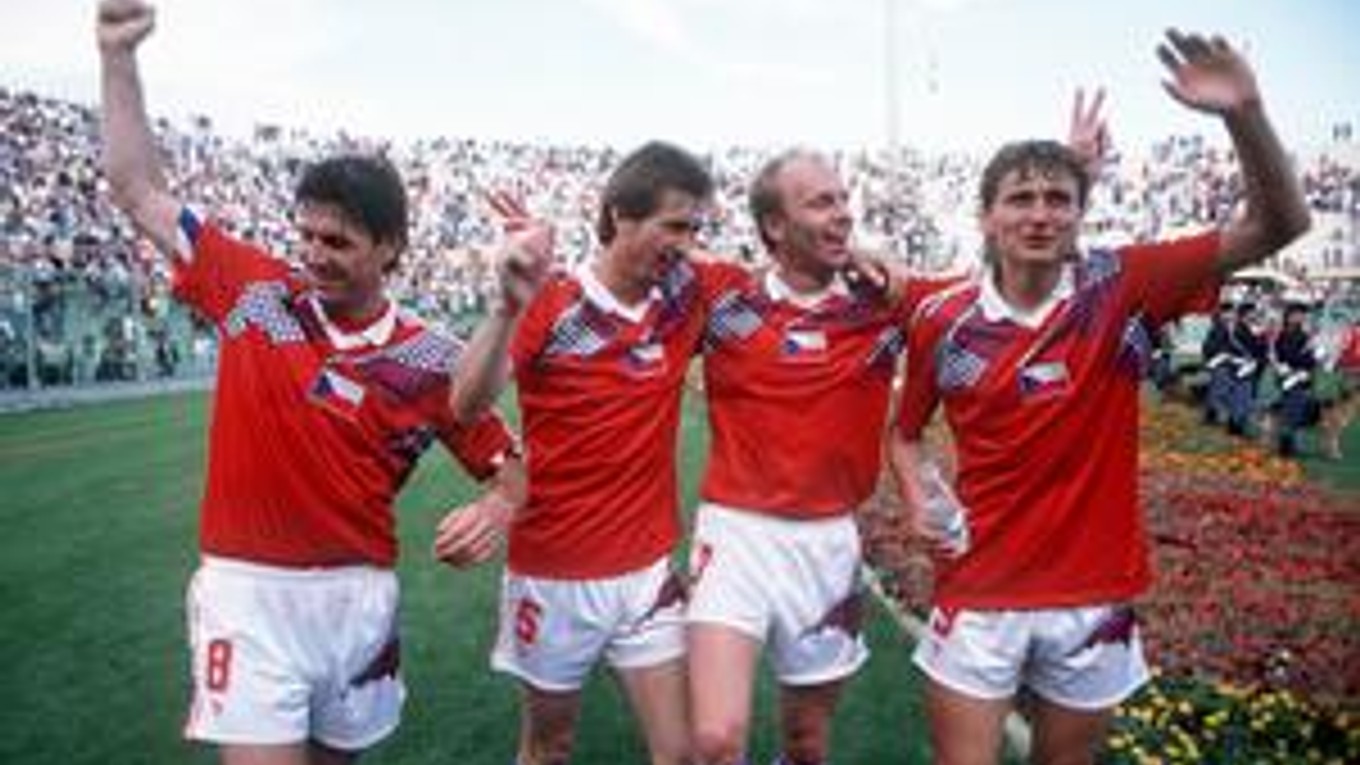 Zľava Jozef Chovanec, Ján Kocian, Miroslav Kadlec, Luboš Kubík.